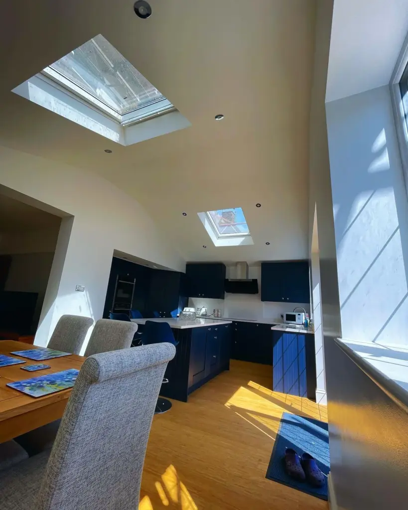 large-kitchen-island-pendant-lighting-design