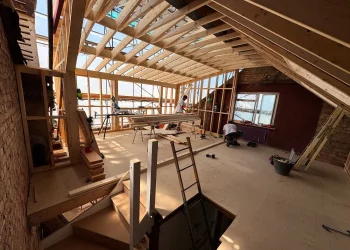 specialist-builders-working-loft-conversion-hadleigh-essex